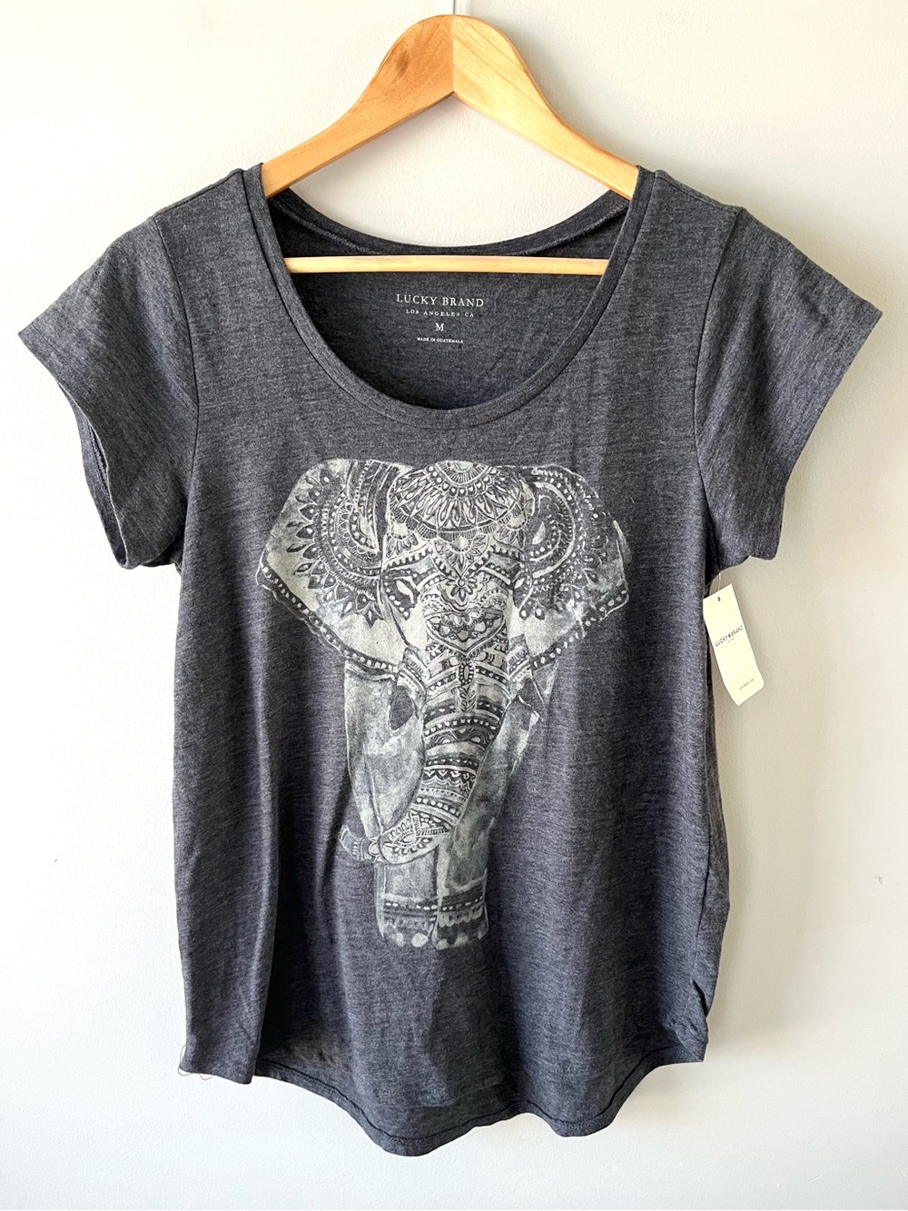 NWT Lucky Brand Women's Charcoal Elephant Graphic Tee Size Medium